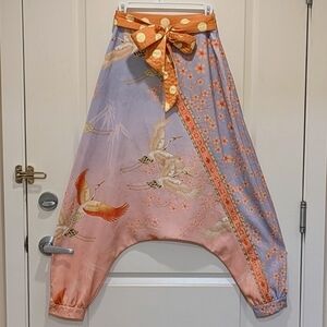 EUC Farm Rio S Heron Pattern Tie Waist Satin Harem Pants
